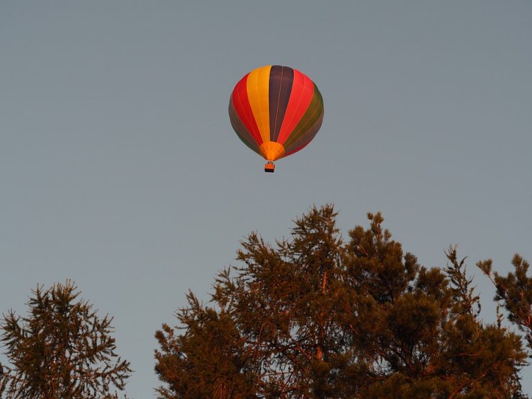 5 Reasons To Enjoy A Hot Air Balloon Ride This Autumn